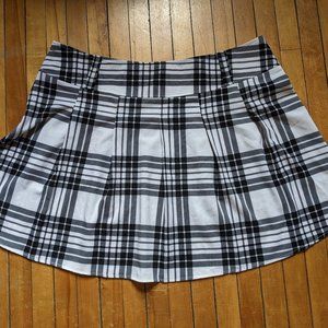 Shein Curve Plaid Print Pleated Skirt